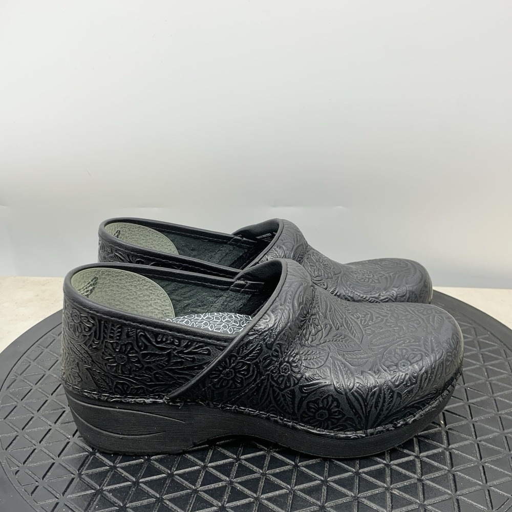 Dansko XP 2.0 Clogs Women 36 Size 5.5 6 Shoes Black Tooled Leather Floral Loafer